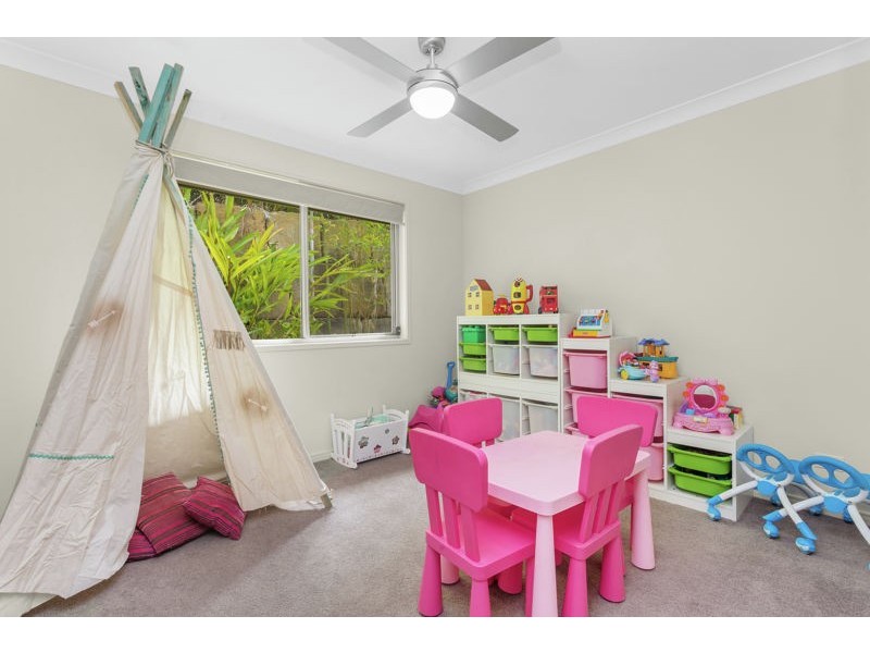 1 Gracie Ct, Cashmere QLD 4500