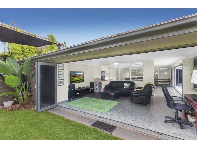 1 Gracie Ct, Cashmere QLD 4500