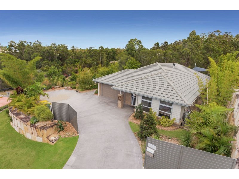 1 Gracie Ct, Cashmere QLD 4500