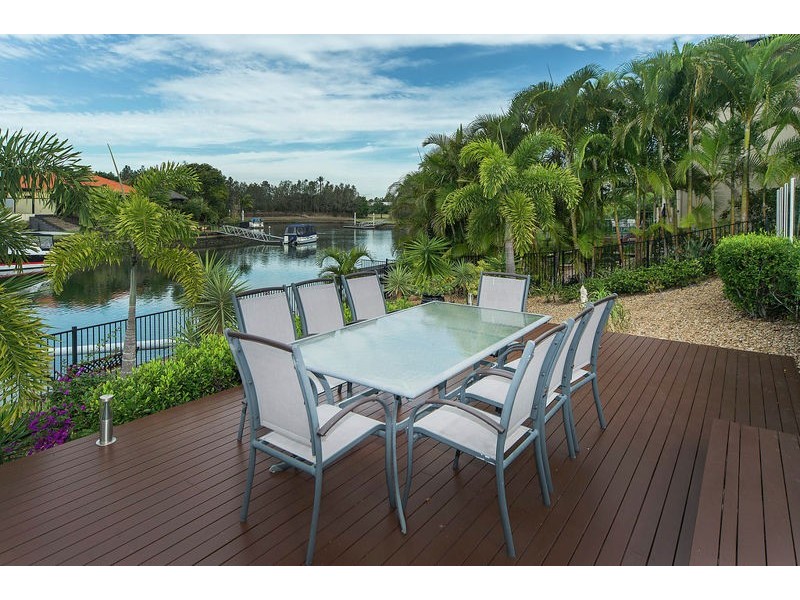 2118 Fernlea Cl, Hope Island QLD 4212