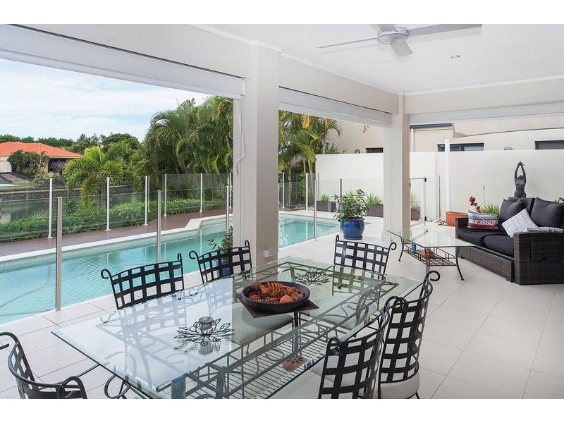 2118 Fernlea Cl, Hope Island QLD 4212