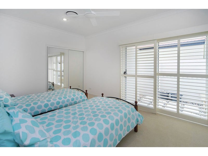 2118 Fernlea Cl, Hope Island QLD 4212