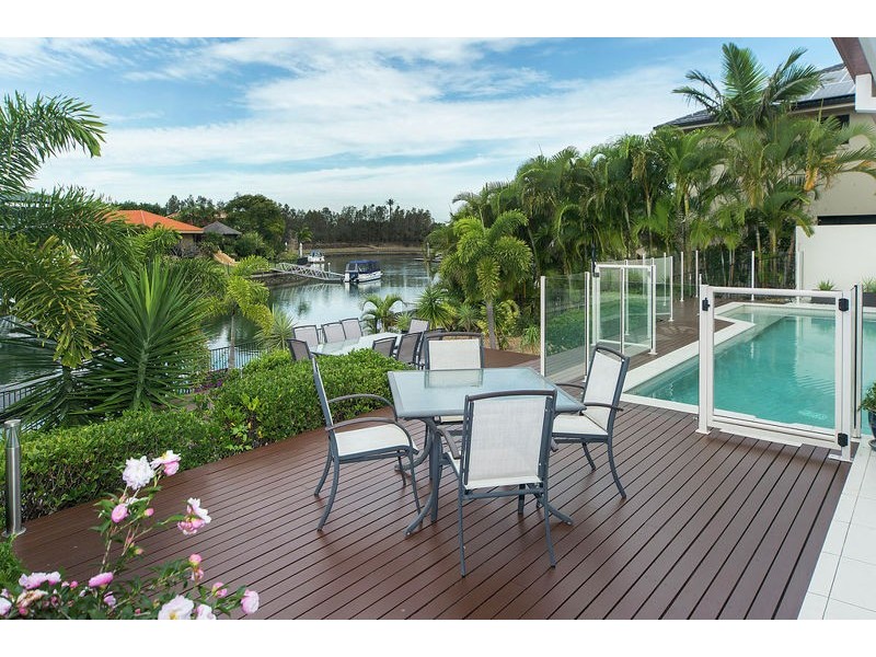 2118 Fernlea Cl, Hope Island QLD 4212