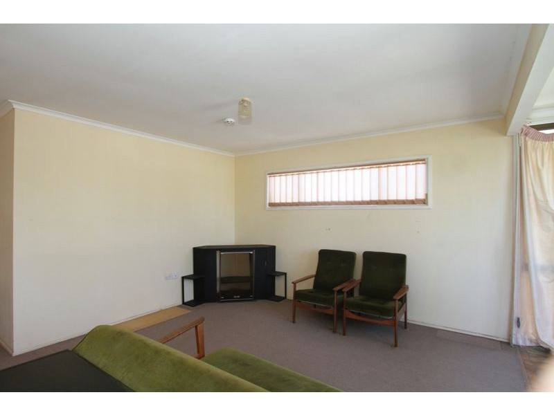 27 Domnick St, Caboolture South QLD 4510