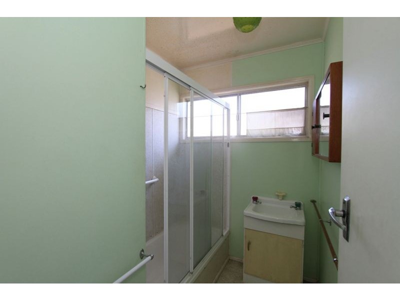 27 Domnick St, Caboolture South QLD 4510