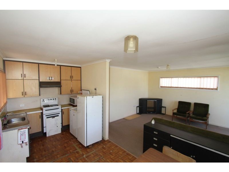 27 Domnick St, Caboolture South QLD 4510