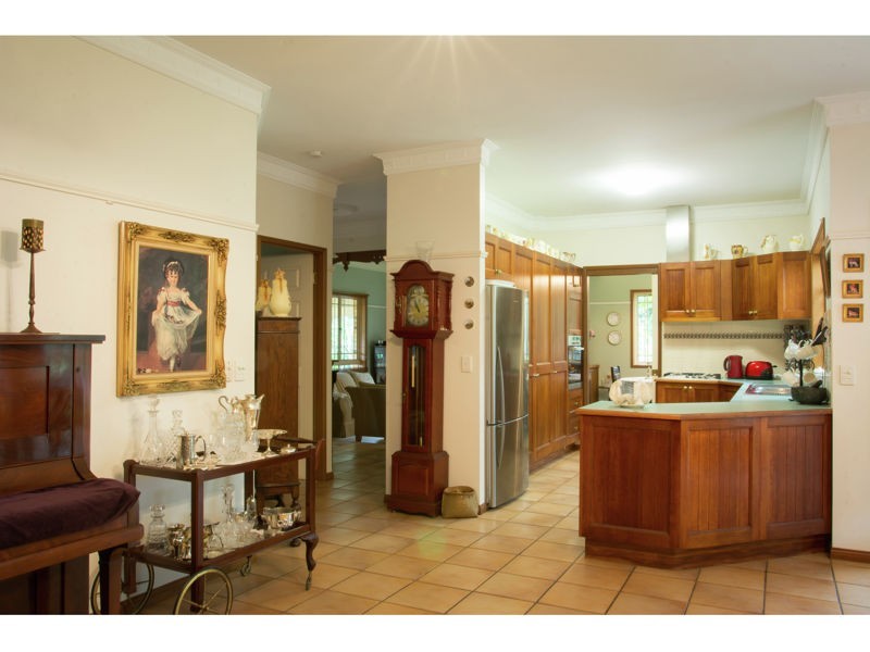 6 Ganton Pl, Albany Creek QLD 4035