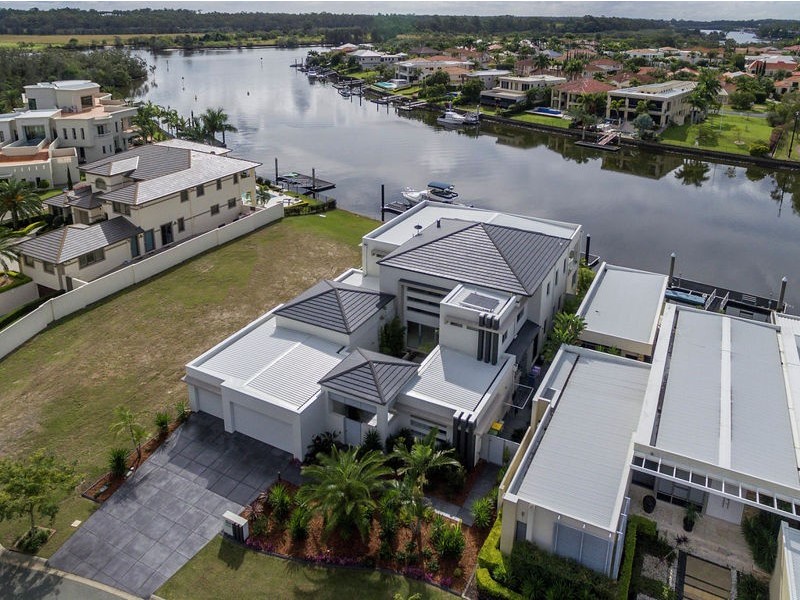 2602 Gracemere Cct North, Hope Island QLD 4212