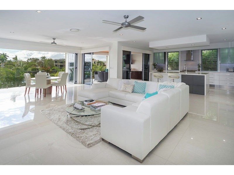 2602 Gracemere Cct North, Hope Island QLD 4212