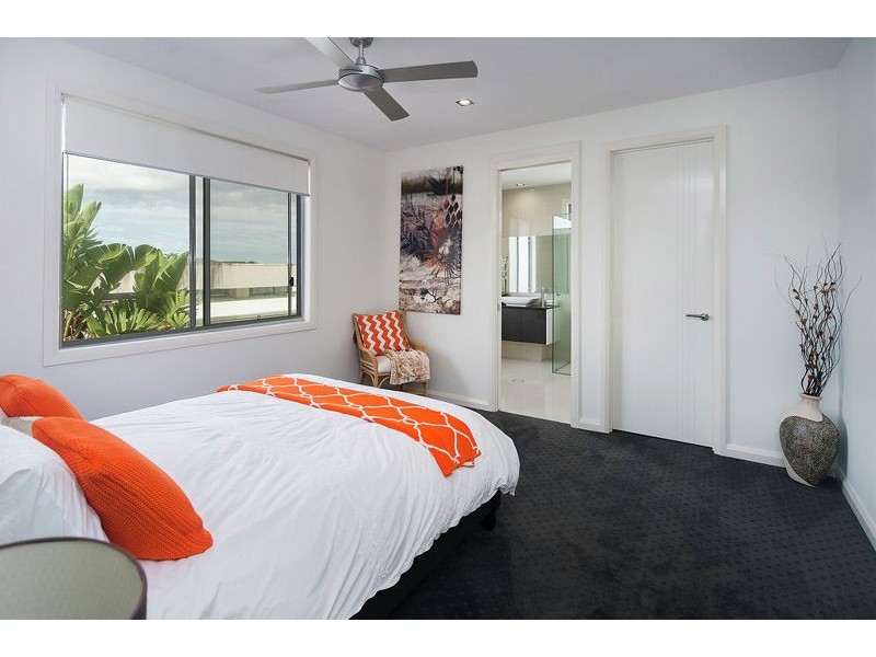 2602 Gracemere Cct North, Hope Island QLD 4212