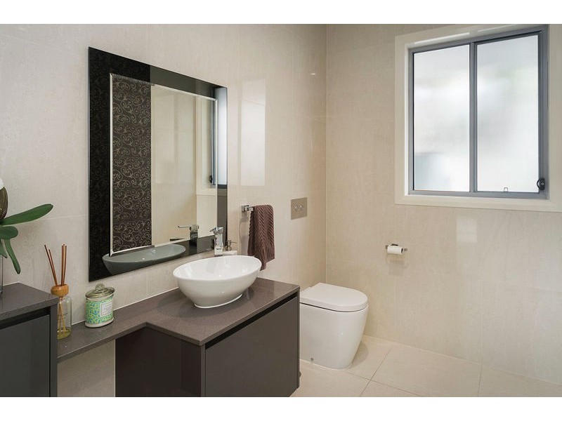 2602 Gracemere Cct North, Hope Island QLD 4212