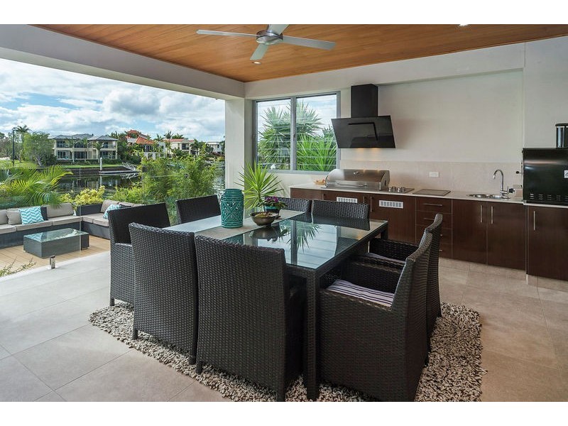 2602 Gracemere Cct North, Hope Island QLD 4212