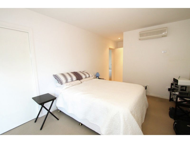 8/13-17 Caroline St, Woody Point QLD 4019