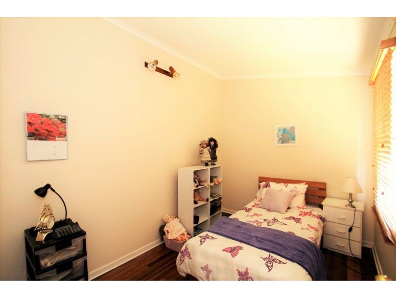 87 Arthur St, Woody Point QLD 4019