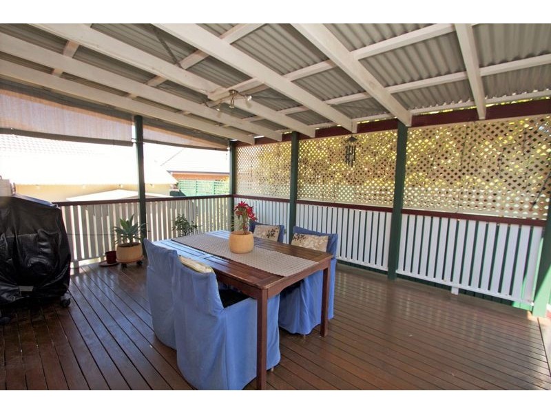 87 Arthur St, Woody Point QLD 4019