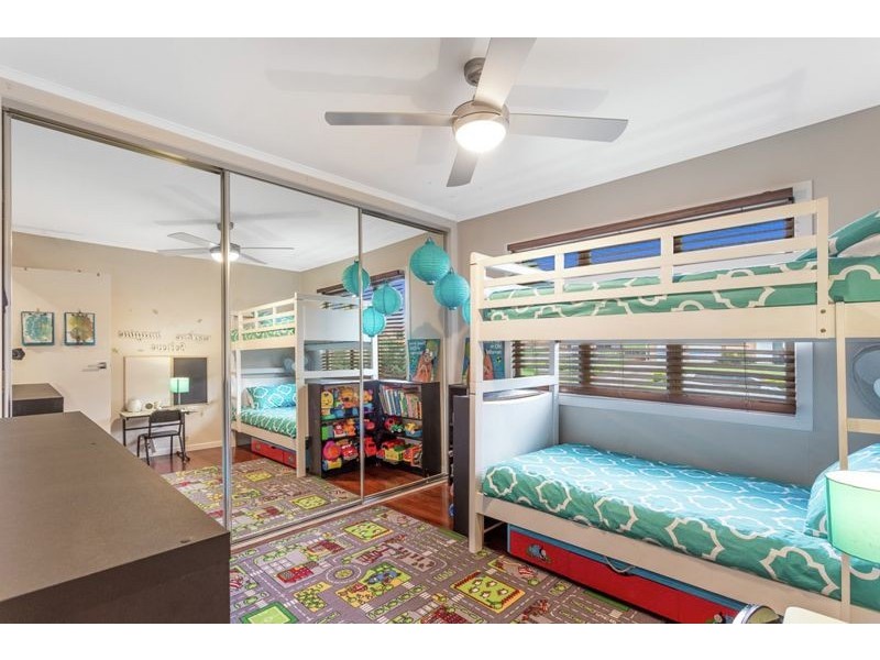20 Peter St, Strathpine QLD 4500