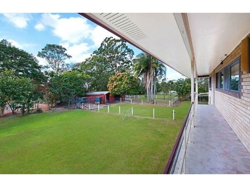 236 Mansfield Rd, Elimbah QLD 4516