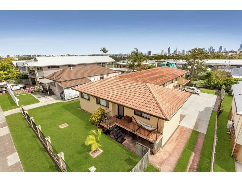 1/30 Ninth Ave, Coorparoo QLD 4151