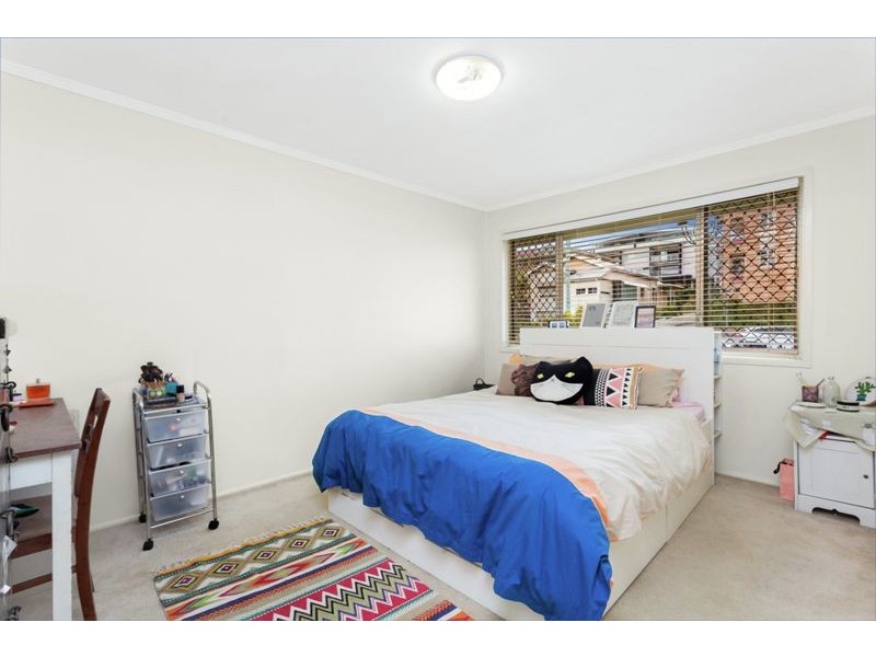 1/30 Ninth Ave, Coorparoo QLD 4151