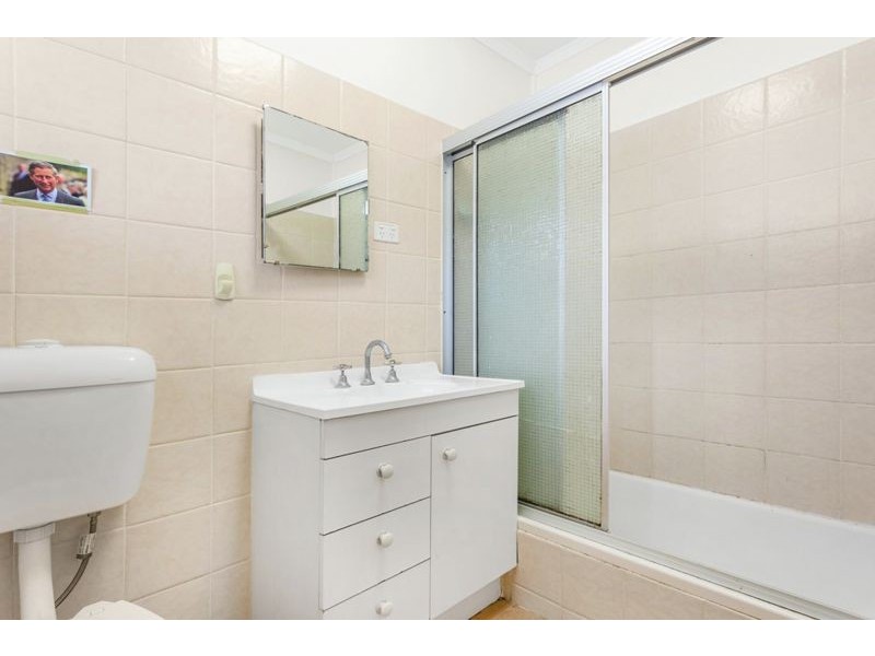 1/30 Ninth Ave, Coorparoo QLD 4151