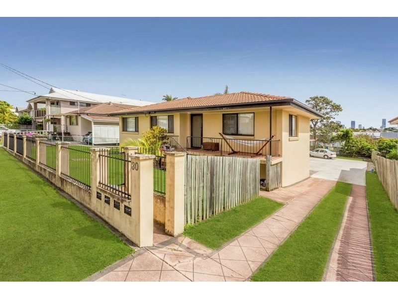 1/30 Ninth Ave, Coorparoo QLD 4151