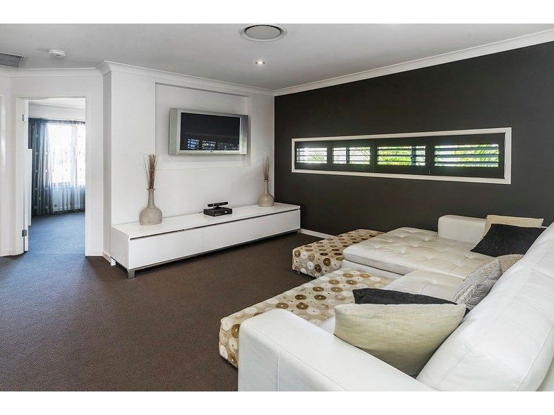 40 The Peninsula, Helensvale QLD 4212