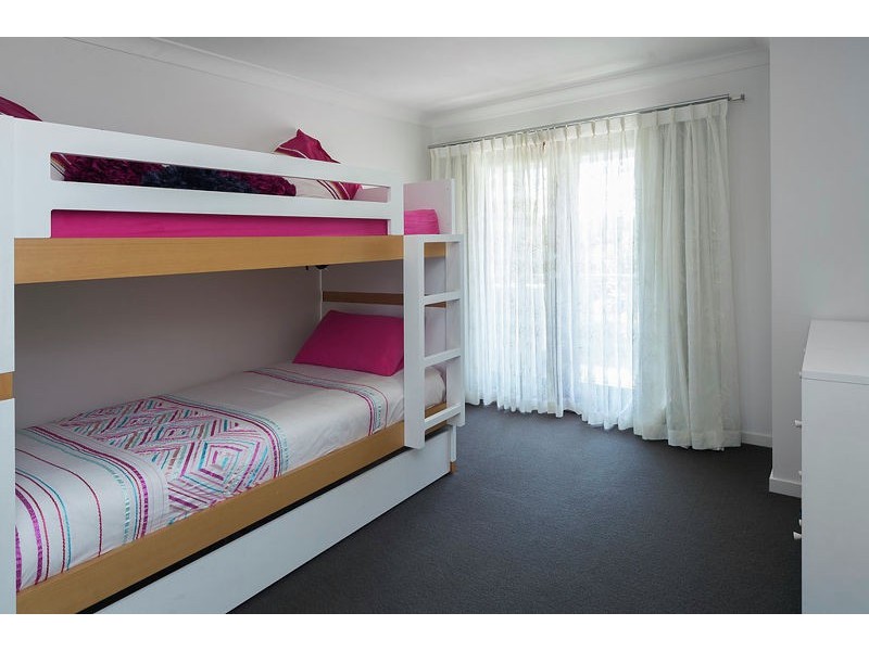 40 The Peninsula, Helensvale QLD 4212