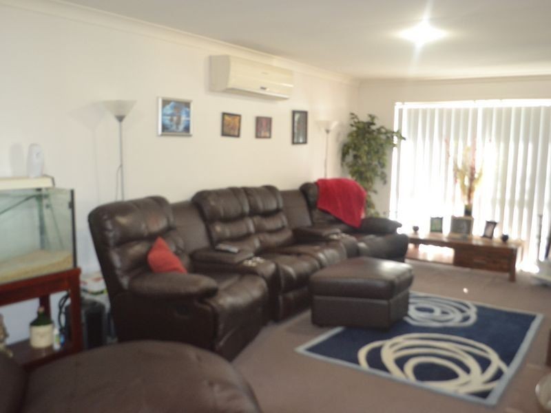 4 Haslingden Park Dr, Lowood QLD 4311