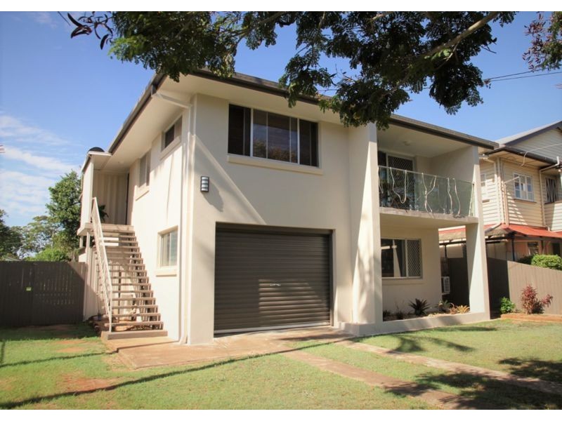 88 Arthur St, Woody Point QLD 4019