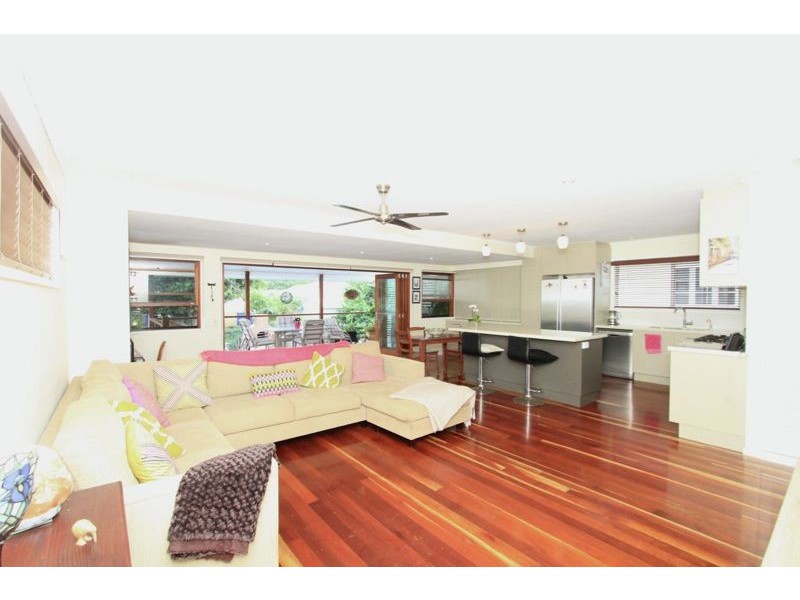 88 Arthur St, Woody Point QLD 4019