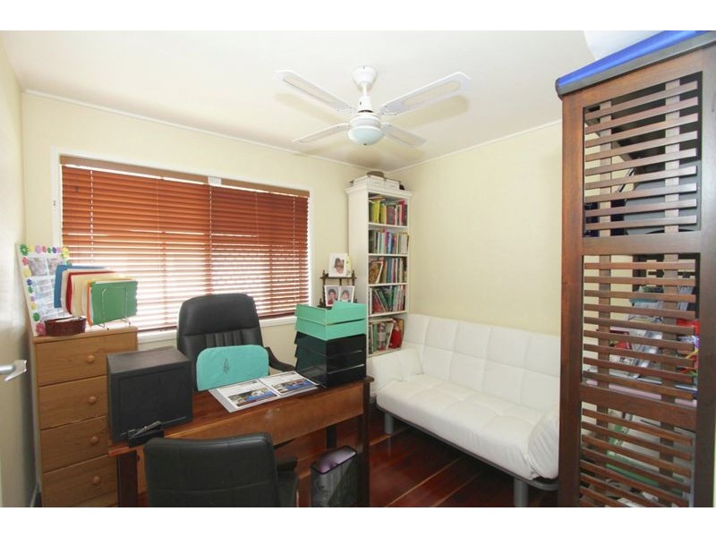 88 Arthur St, Woody Point QLD 4019