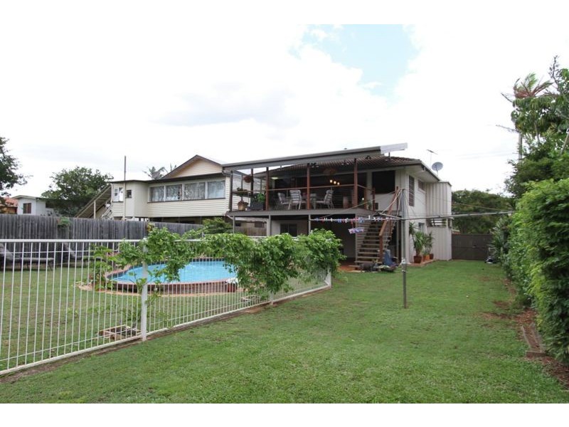 88 Arthur St, Woody Point QLD 4019