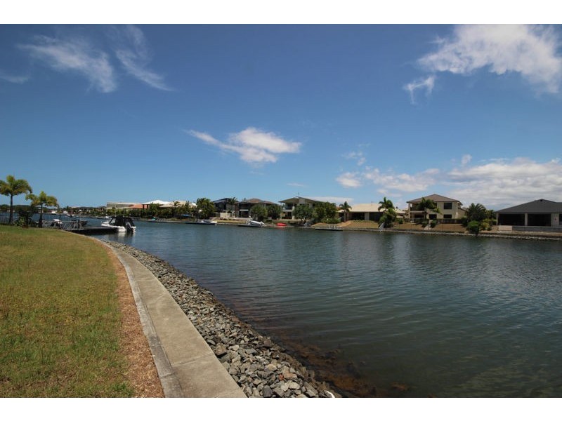 16 Parkview Pl, Helensvale QLD 4212