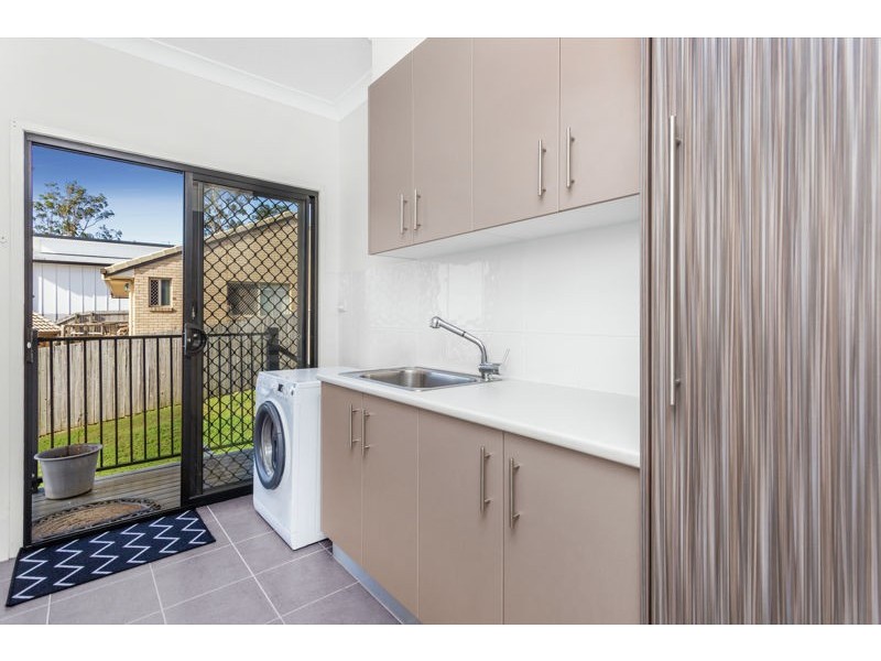 12 Bindarri Close, Waterford QLD 4133