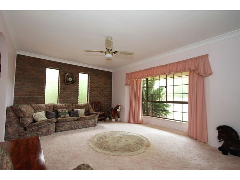 11 Richards Rd, Narangba QLD 4504