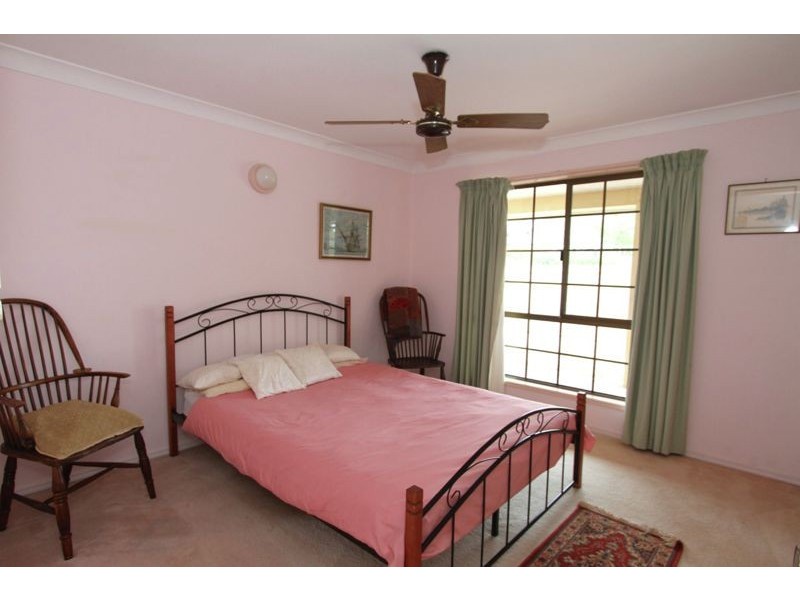 11 Richards Rd, Narangba QLD 4504