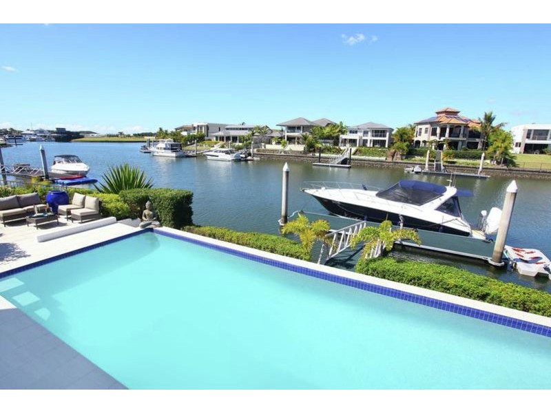 2637 Yanderra Close, Hope Island QLD 4212