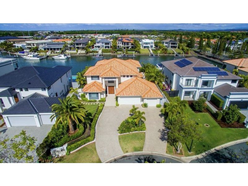 2637 Yanderra Close, Hope Island QLD 4212