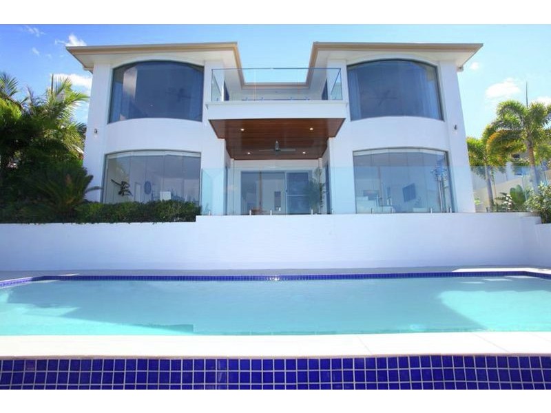 2637 Yanderra Close, Hope Island QLD 4212