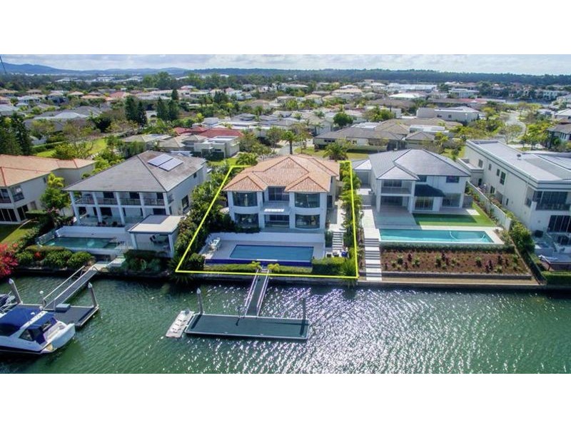 2637 Yanderra Close, Hope Island QLD 4212