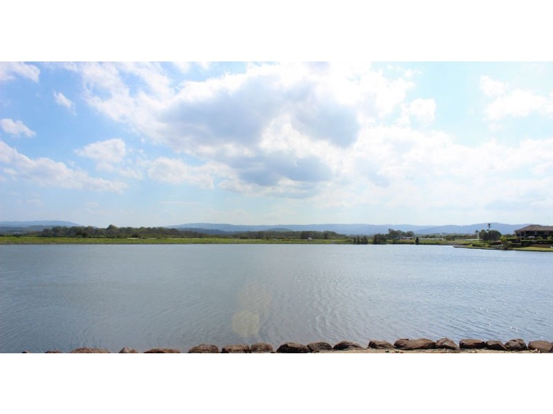 7 Pearl Beach Drive, Helensvale QLD 4212