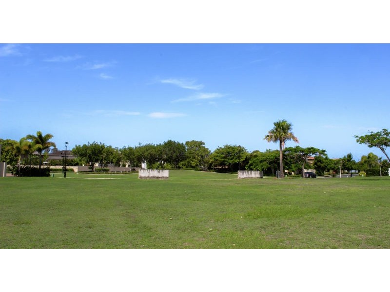 7 Pearl Beach Drive, Helensvale QLD 4212