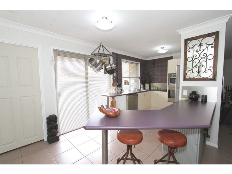 406 Telegraph Rd, Bracken Ridge QLD 4017