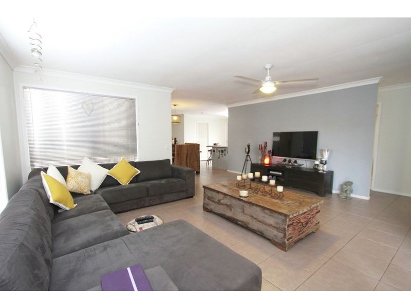 406 Telegraph Rd, Bracken Ridge QLD 4017