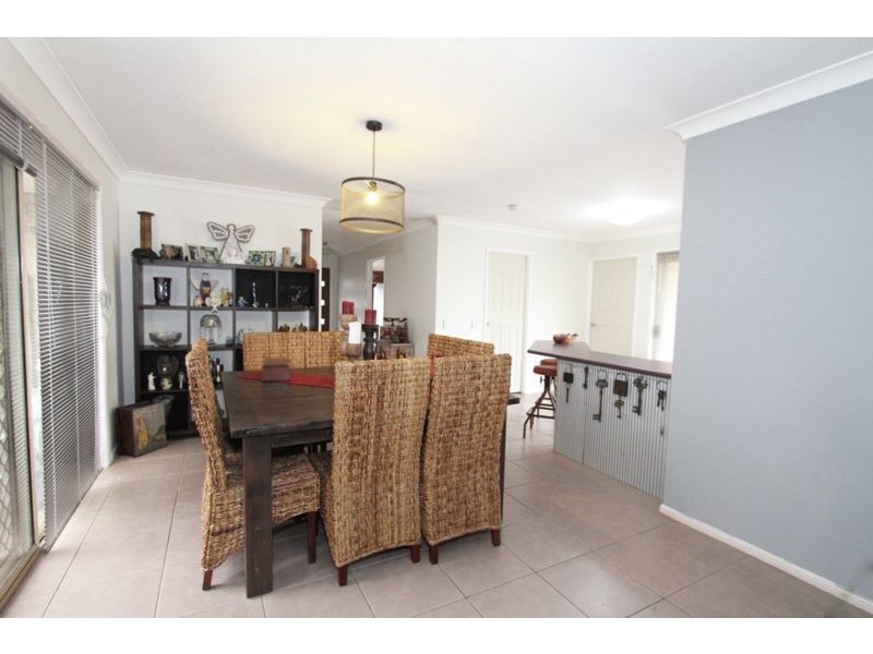 406 Telegraph Rd, Bracken Ridge QLD 4017