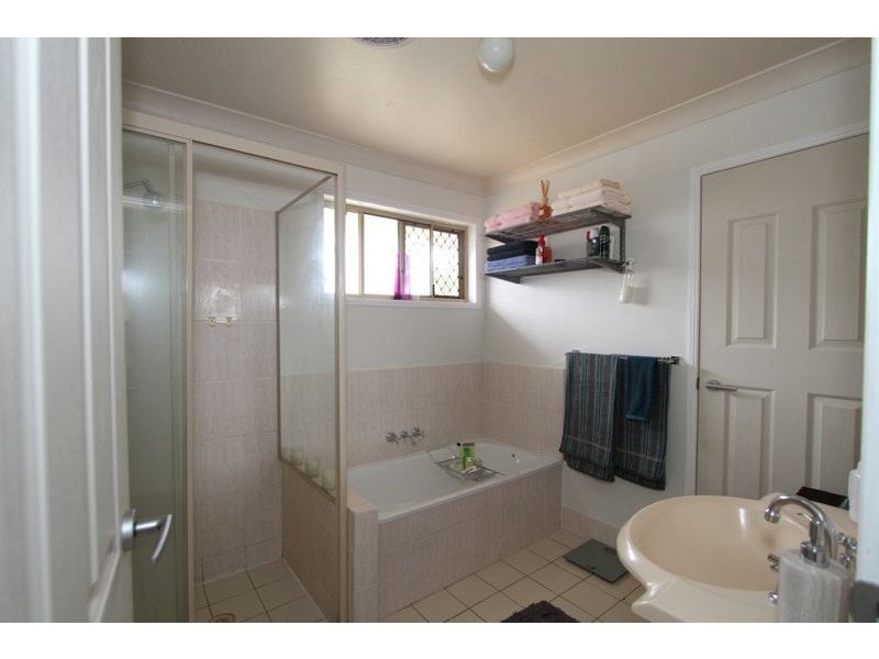 406 Telegraph Rd, Bracken Ridge QLD 4017