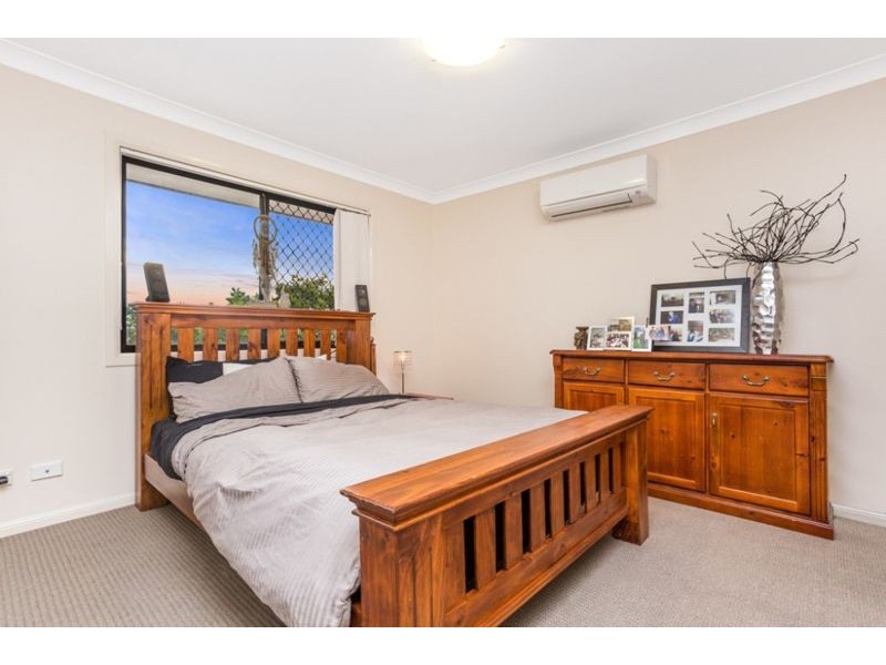 11 Western Ave, Chermside QLD 4032