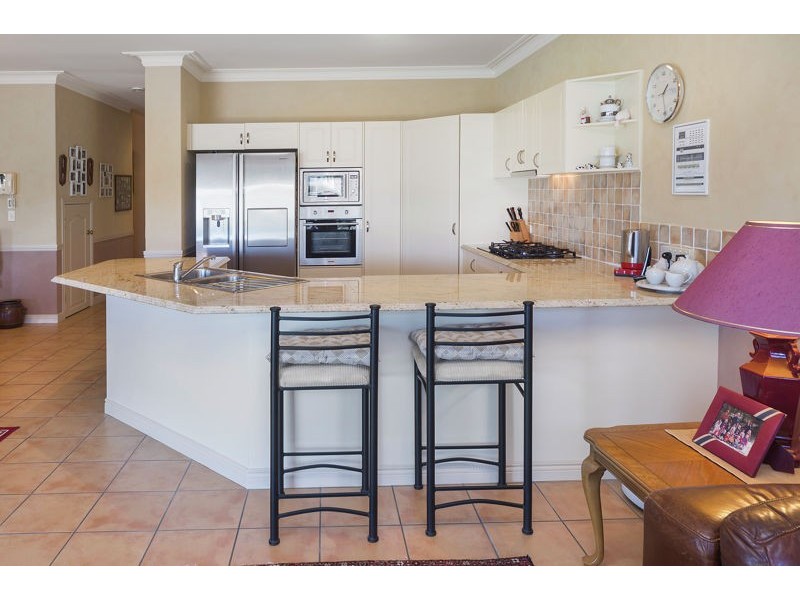 11 Windchimes Way, Helensvale QLD 4212