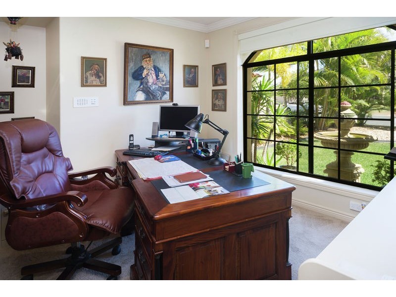 11 Windchimes Way, Helensvale QLD 4212