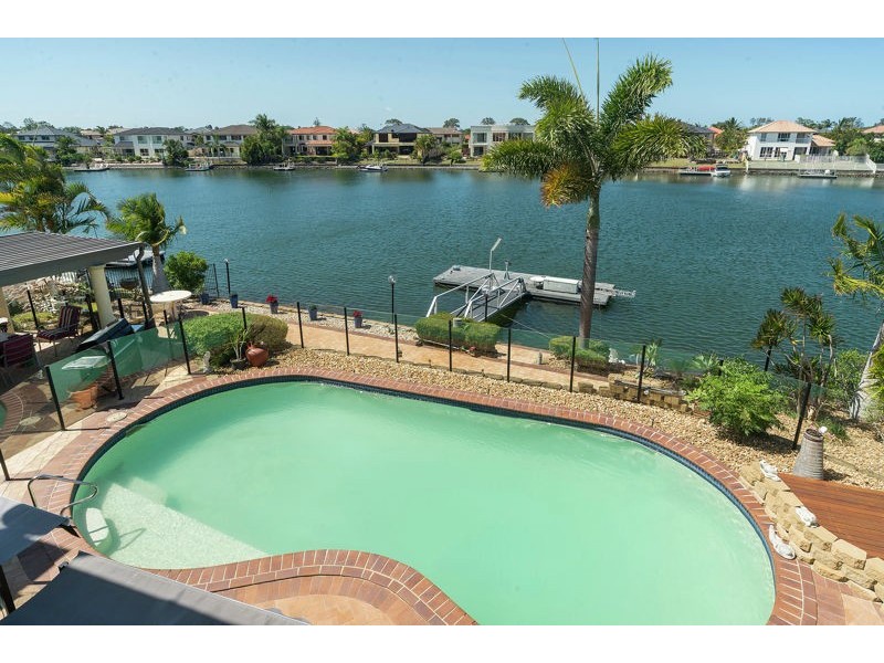 11 Windchimes Way, Helensvale QLD 4212